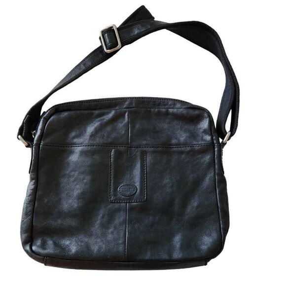 Fossil Crossbody Bag Leather Black Boho Snap Button Buckle Adjustable - Picture 1 of 7